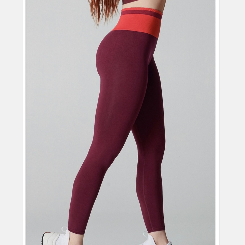 NWT Fabletics Seamless stripe legging 7/8 - S